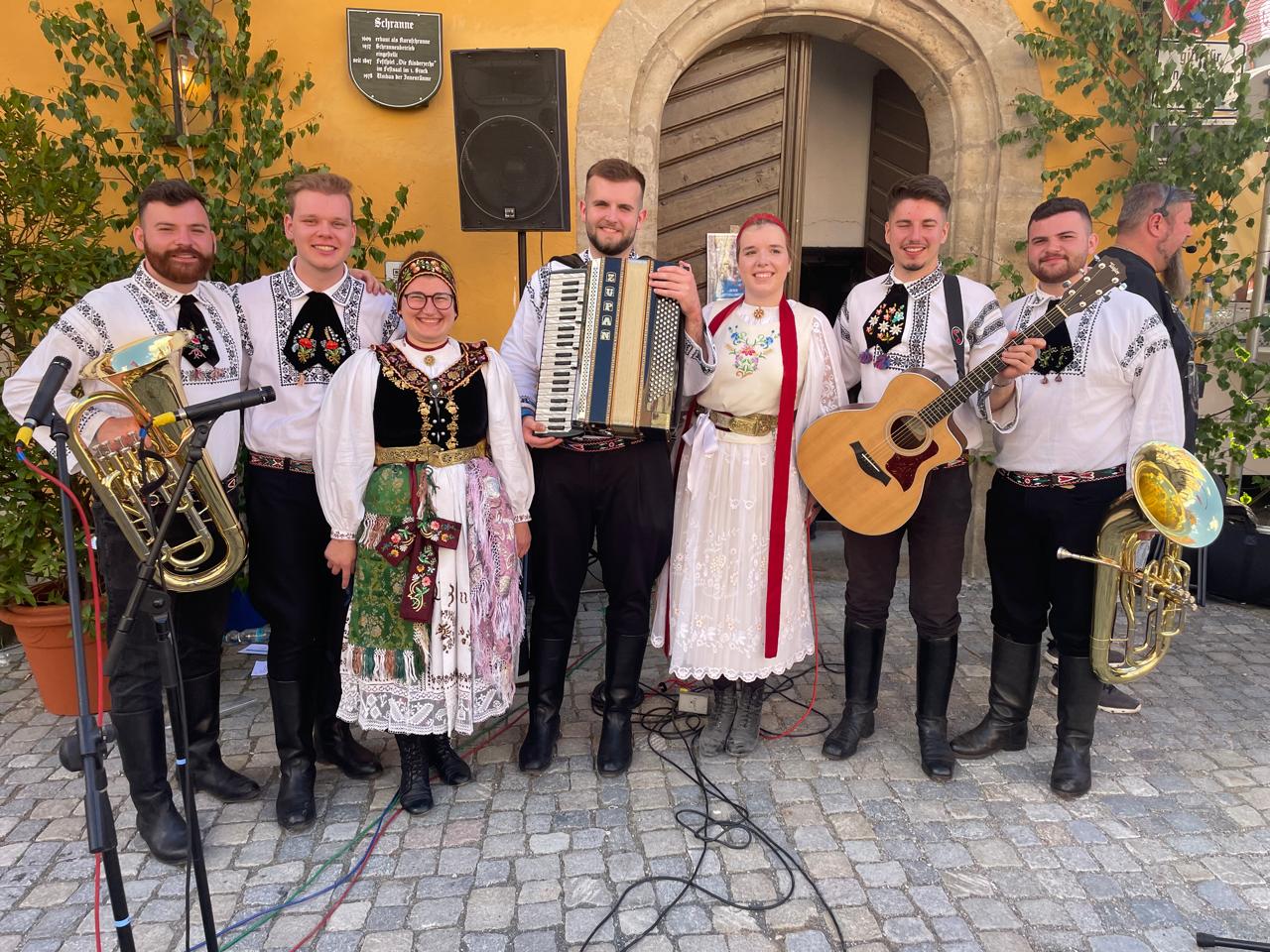 Combo Band mit Sandra Bruss Kulturreferentin und Natalie Bertleff Bundesjugendleiterin